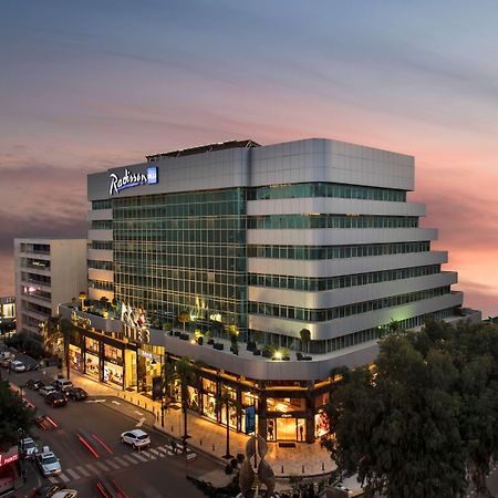 Radisson Blu Hotel, Beirut Verdun Extérieur photo The Platinum