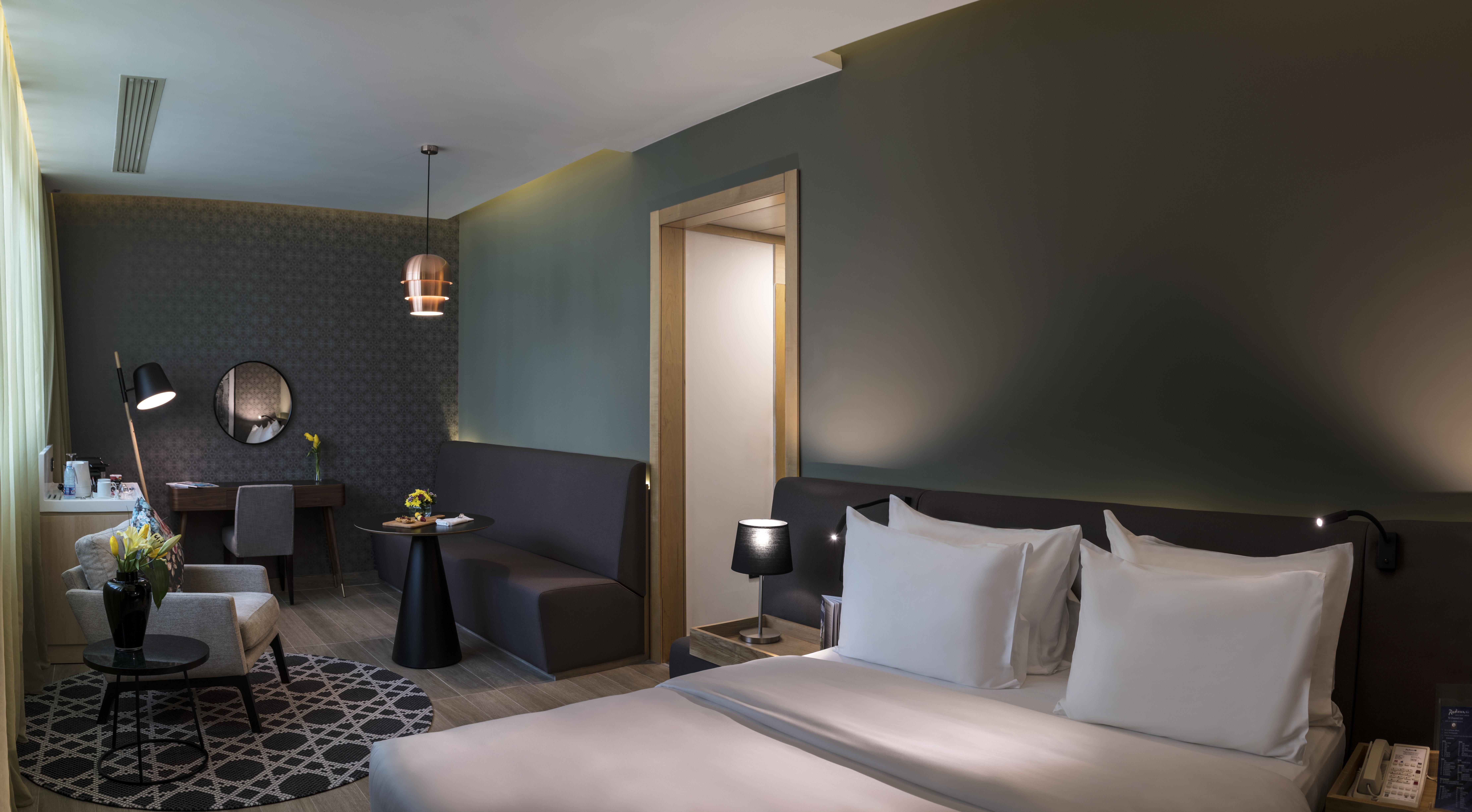 Radisson Blu Hotel, Beirut Verdun Extérieur photo Deluxe Room