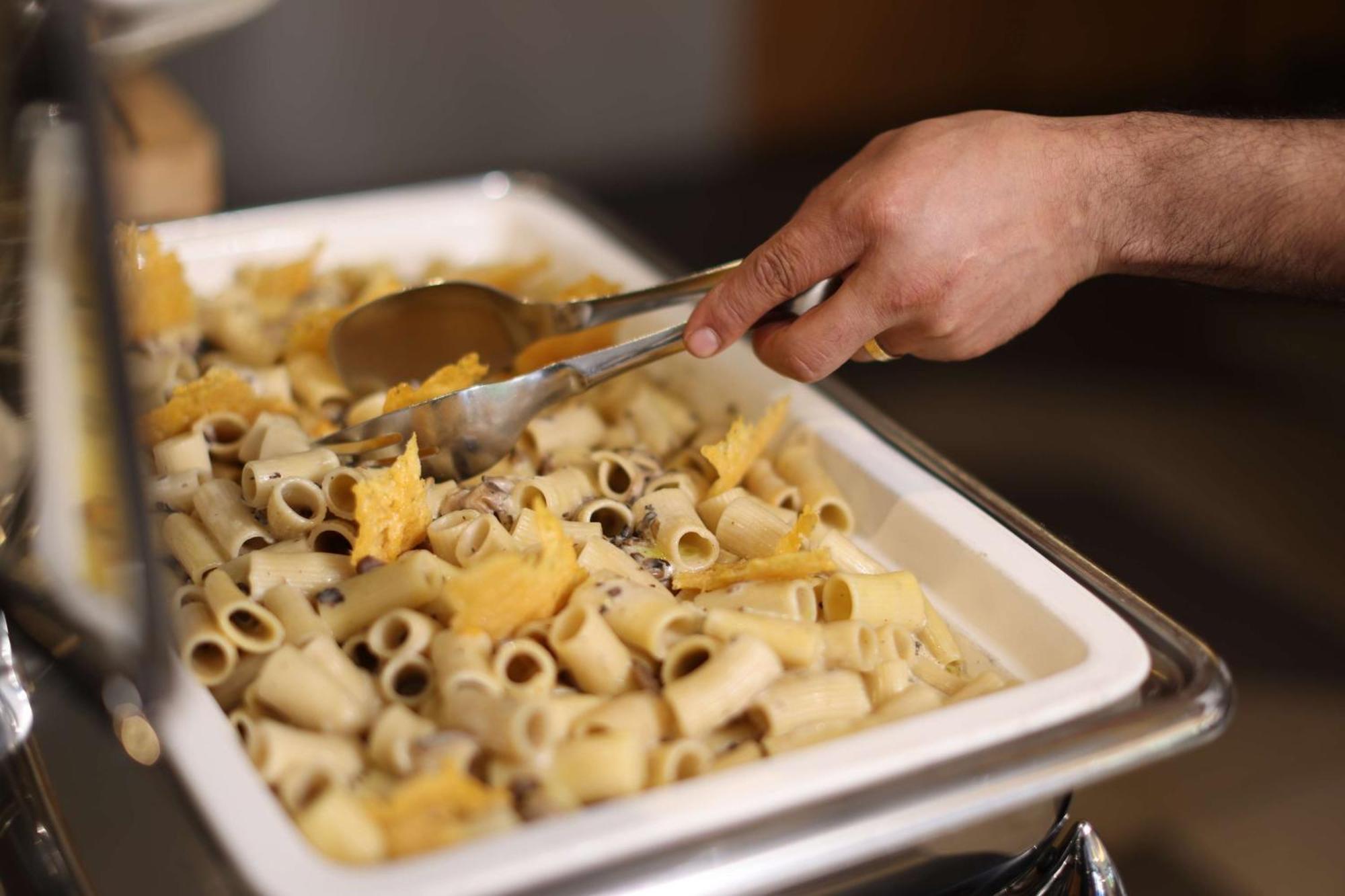 Radisson Blu Hotel, Beirut Verdun Extérieur photo Rigatoni with sausage and peppers