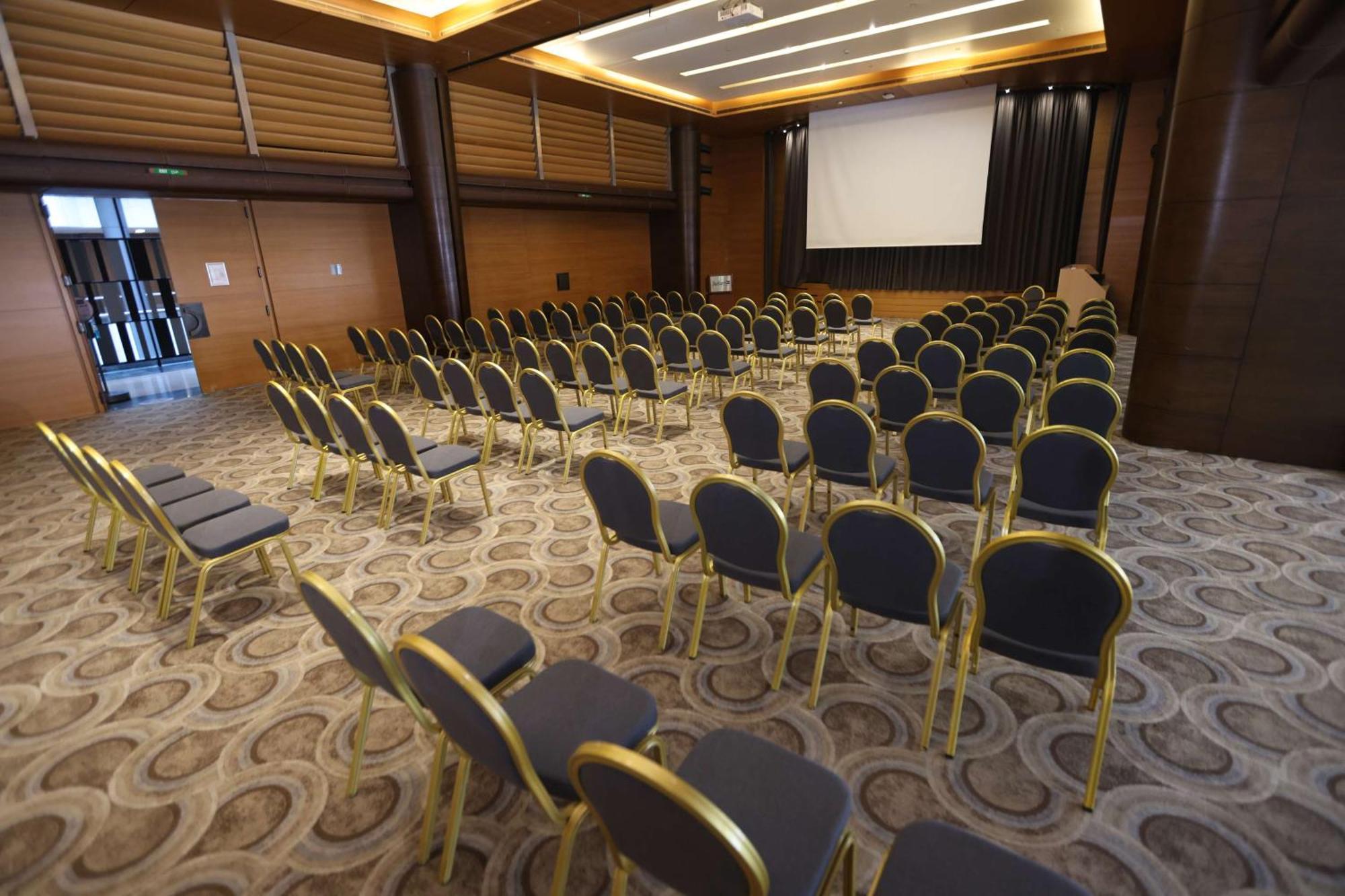 Radisson Blu Hotel, Beirut Verdun Extérieur photo The main conference room