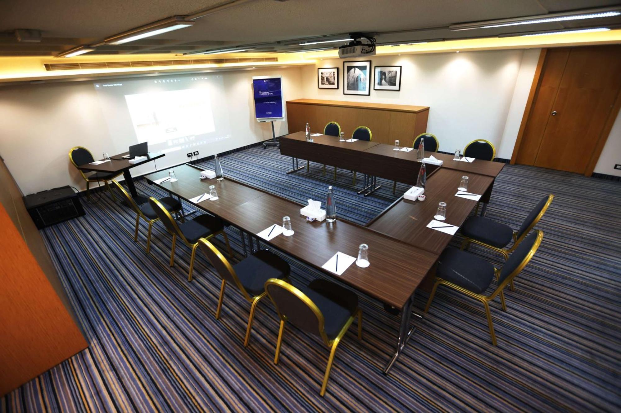 Radisson Blu Hotel, Beirut Verdun Extérieur photo Meeting room