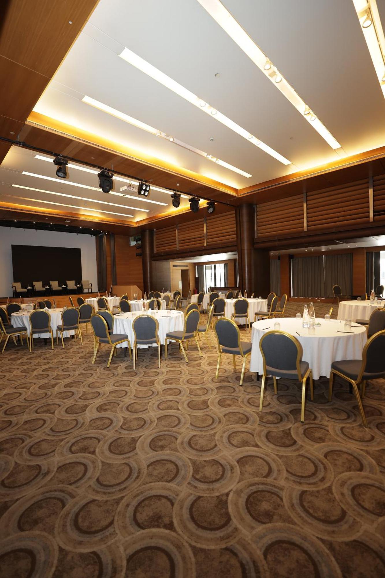 Radisson Blu Hotel, Beirut Verdun Extérieur photo The Great Hall